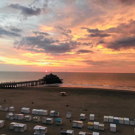 Ruim Appartement met Zeezicht Blankenberge Exterior foto